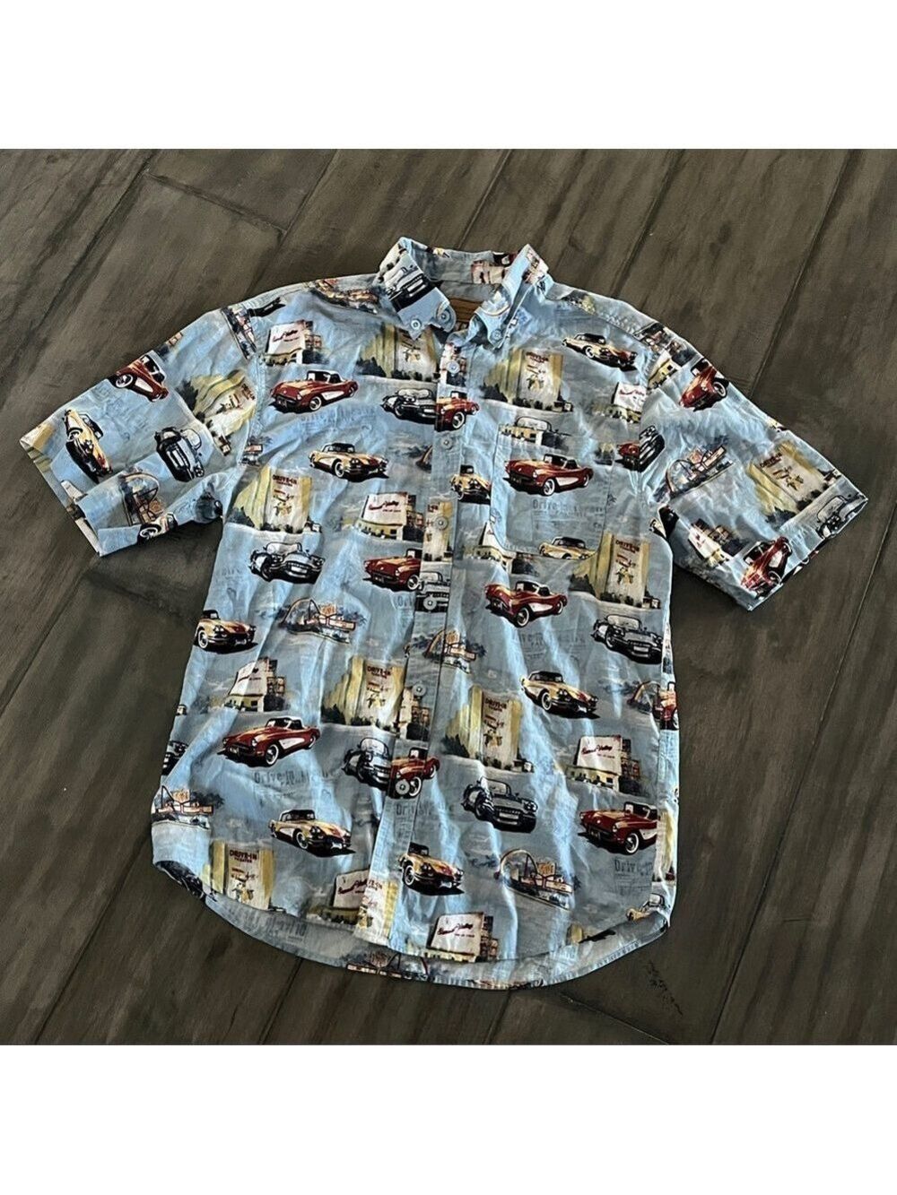 Clear Water Outfitters Classic Cars Button-Down Hawaiian Shirt - Size Large